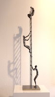Leiter mit 3 Figuren, Edelstahl, Höhe 94 cm - Seitenansicht